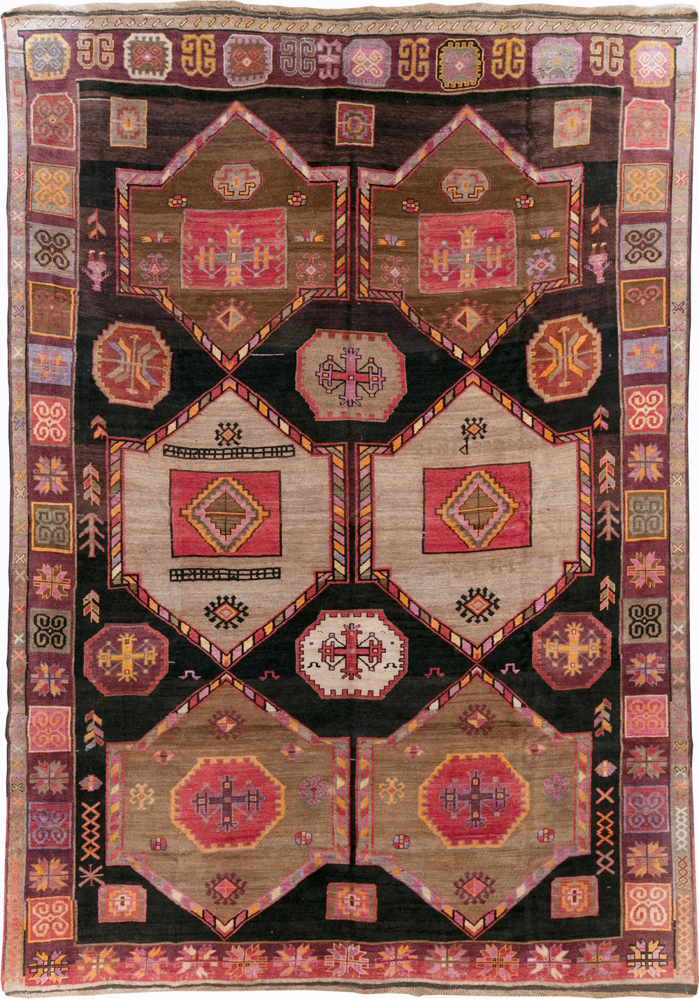 Vintage Turkish Anatolian Tribal Room Size Carpet, No.30914 - Galerie Shabab