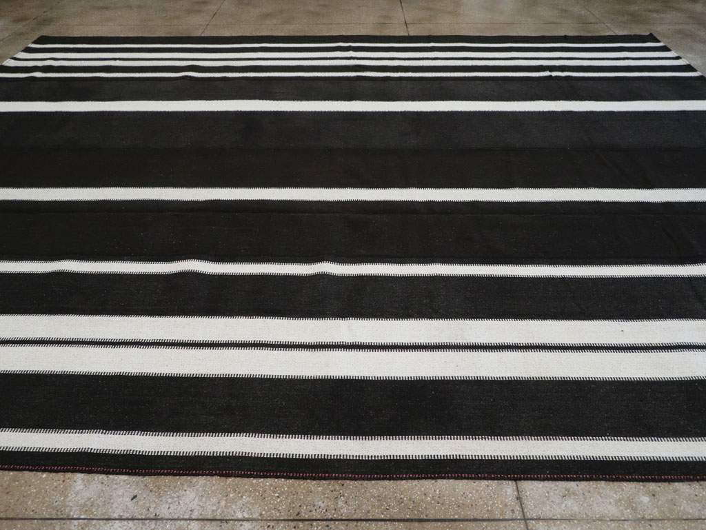 Modern Turkish Flatweave Kilim Large Room Size Carpet, No.30915 - Galerie Shabab