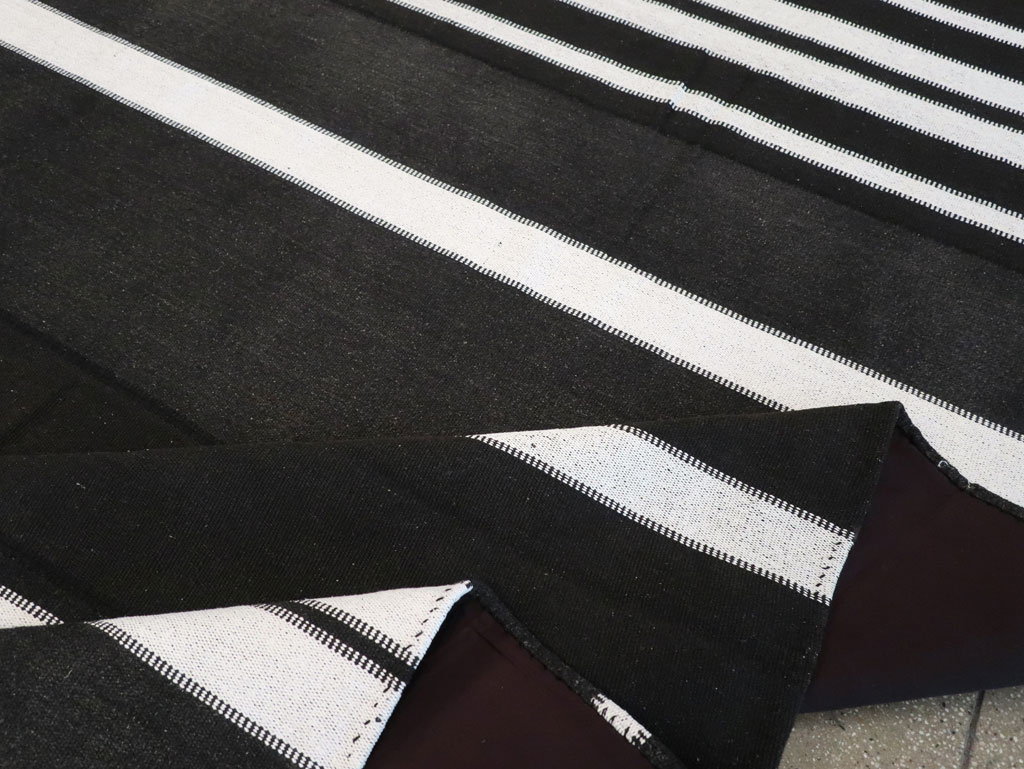 Modern Turkish Flatweave Kilim Large Room Size Carpet, No.30915 - Galerie Shabab