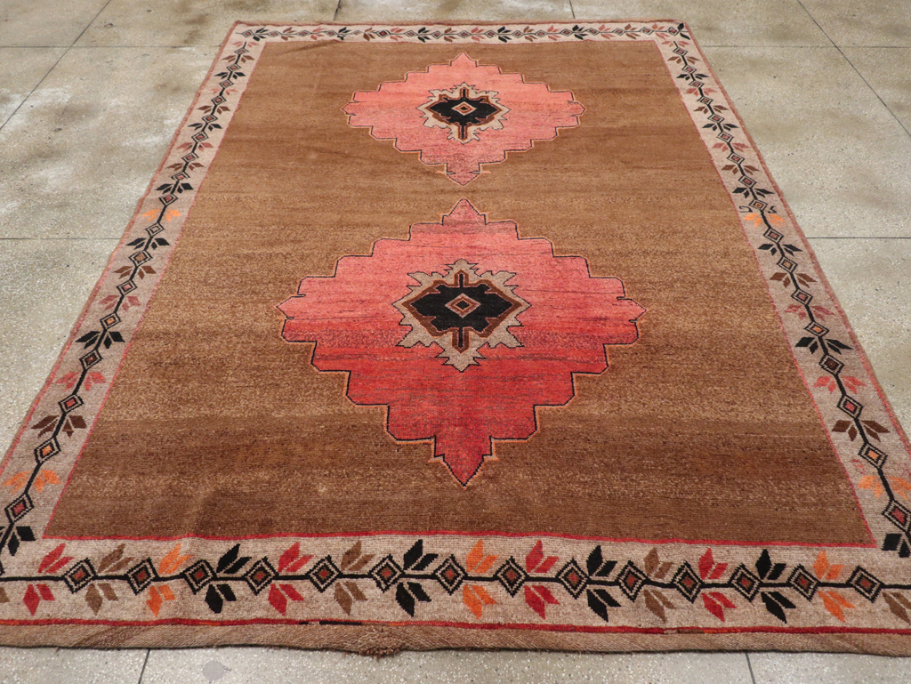Vintage Turkish Anatolian Room Size Carpet, No.30919 - Galerie Shabab