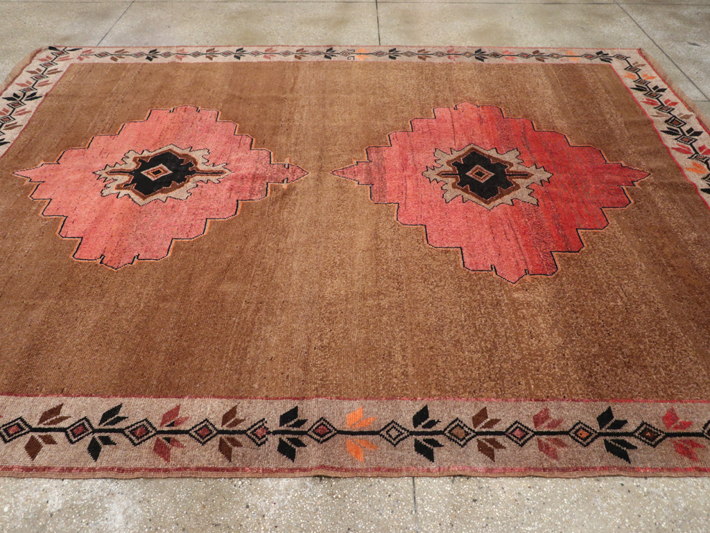 Vintage Turkish Anatolian Room Size Carpet, No.30919 - Galerie Shabab