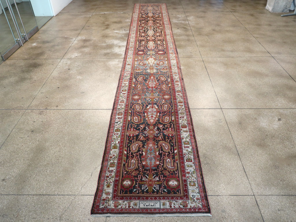 Vintage Persian Malayer Runner, No.30923 - Galerie Shabab