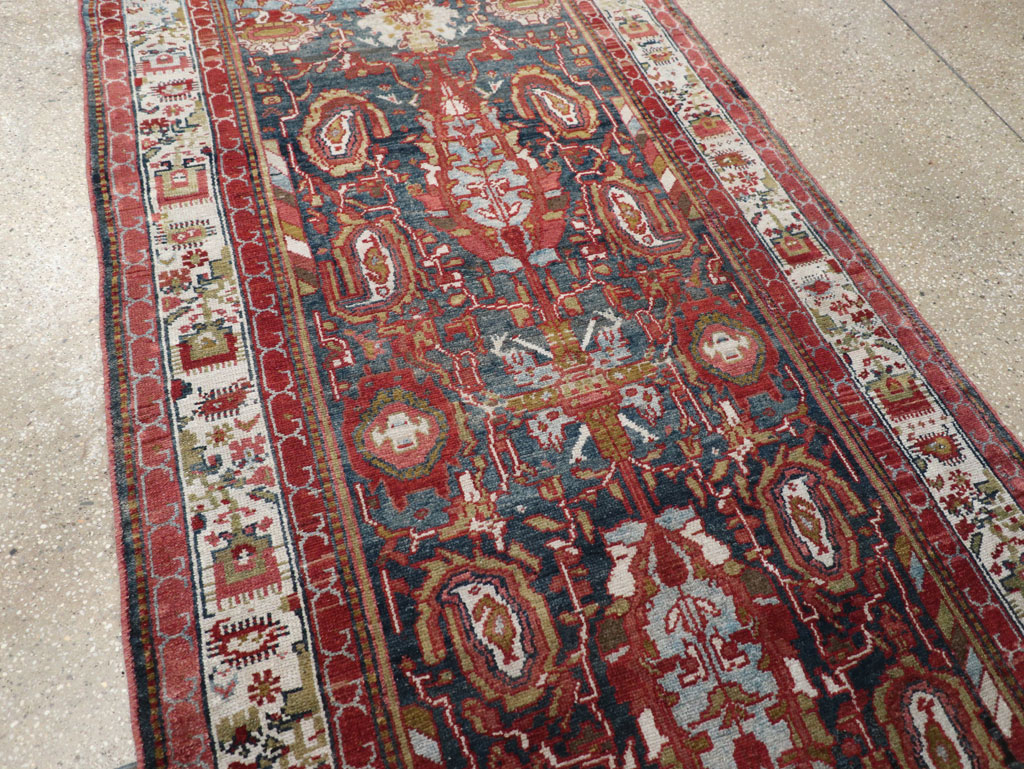 Vintage Persian Malayer Runner, No.30923 - Galerie Shabab