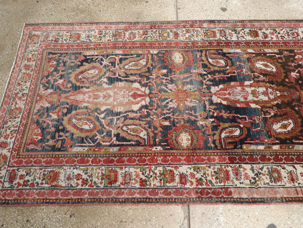 Vintage Persian Malayer Runner, No.30923 - Galerie Shabab