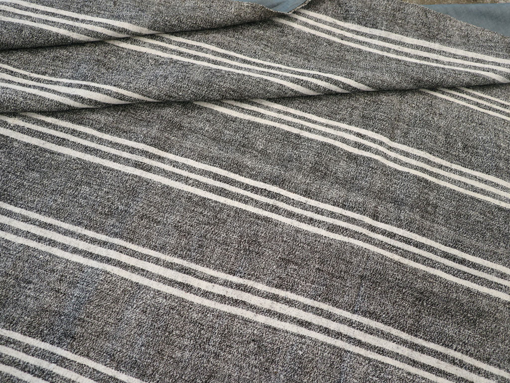 Vintage Turkish Flatweave Room Size Carpet, No.30924 - Galerie Shabab