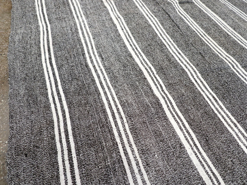 Vintage Turkish Flatweave Kilim Small Room Size Carpet, No.30925 - Galerie Shabab