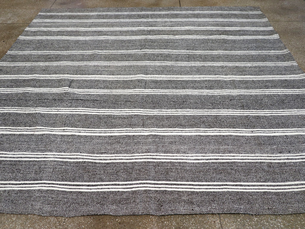 Vintage Turkish Flatweave Kilim Small Room Size Carpet, No.30925 - Galerie Shabab
