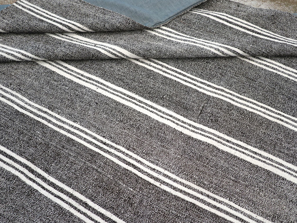 Vintage Turkish Flatweave Kilim Small Room Size Carpet, No.30925 - Galerie Shabab