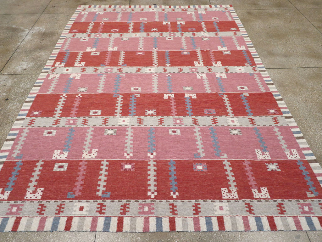 Swedish Inspired Contemporary Turkish Flatweave Kilim Room Size Carpet, No.30926 - Galerie Shabab
