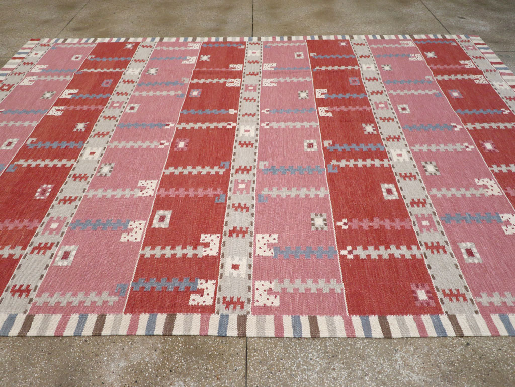 Swedish Inspired Contemporary Turkish Flatweave Kilim Room Size Carpet, No.30926 - Galerie Shabab