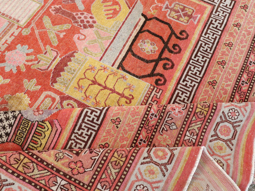 Antique East Turkestan Vase Khotan Room Size Carpet, No.30927 - Galerie Shabab