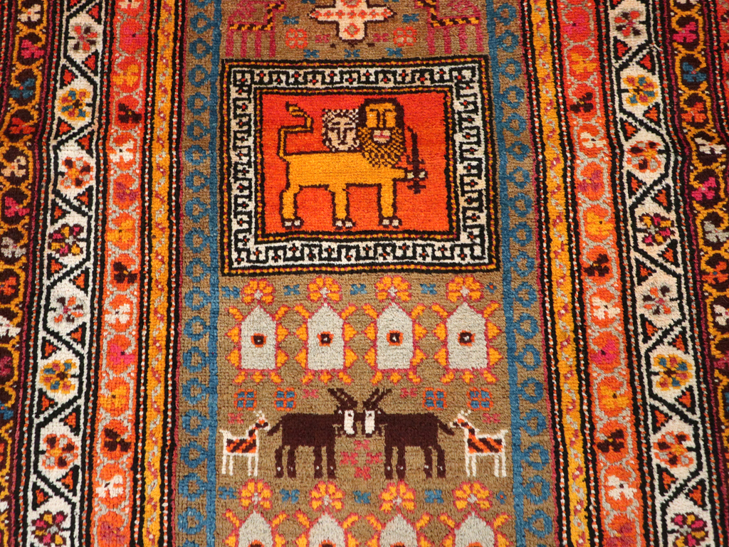 Vintage Anatolian Pictorial Rug, No.30928 - Galerie Shabab