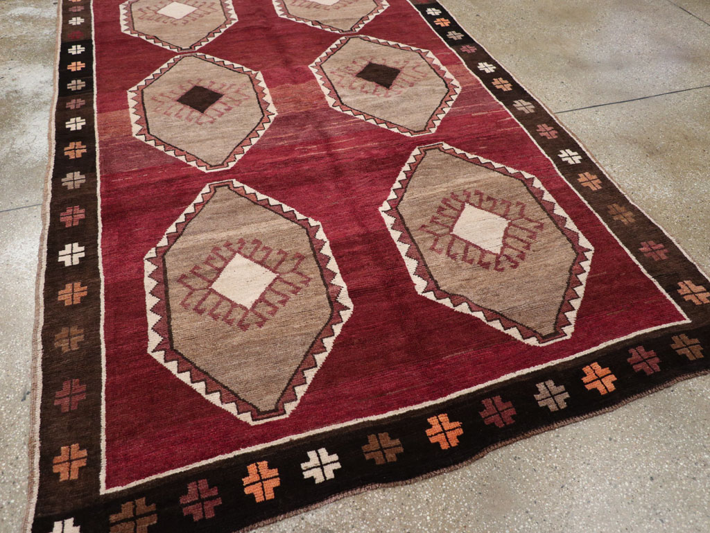 Vintage Turkish Anatolian Accent Carpet, No.30937 - Galerie Shabab