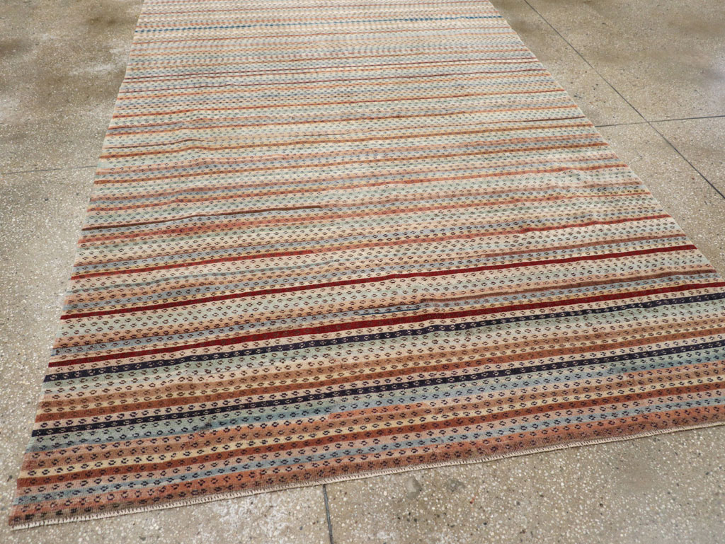 Vintage Turkish Anatolian Accent Rug, No.30941 - Galerie Shabab
