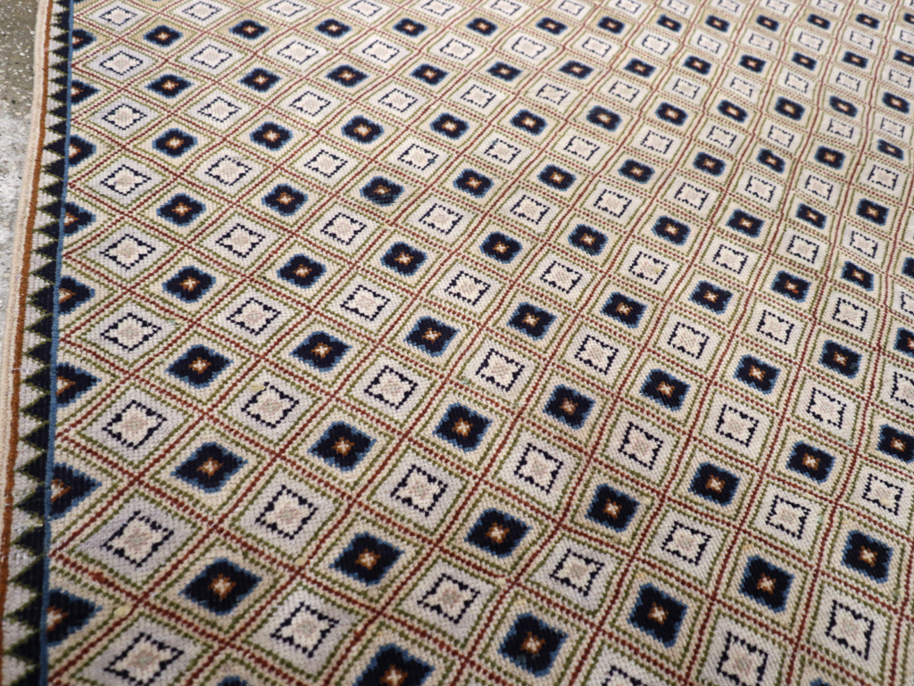 Vintage Persian Kashan Accent Rug (Pair: 1 of 2), No.30945 - Galerie Shabab