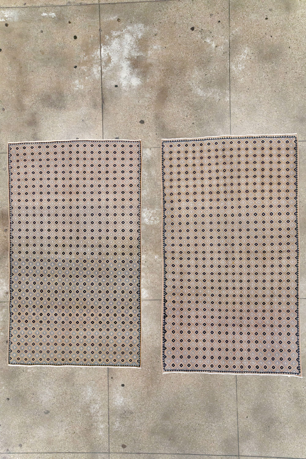 Vintage Persian Kashan Accent Rug (Pair: 1 of 2), No.30945 - Galerie Shabab