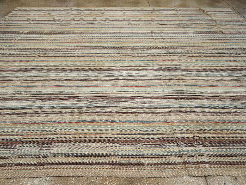 Modern Turkish Flatweave Room Size Carpet, No.30950 - Galerie Shabab