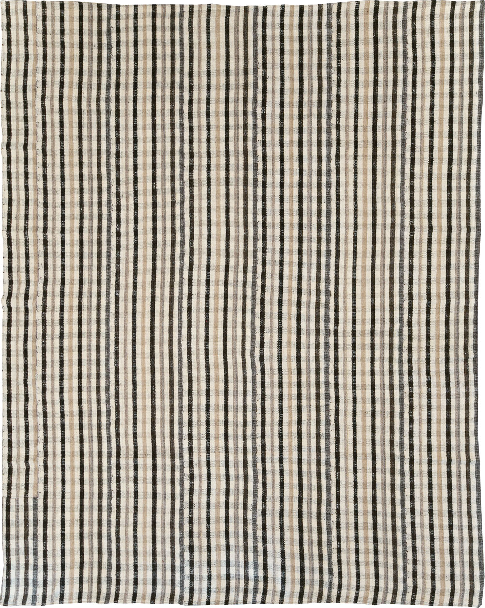 Vintage Persian Plaid Flatweave Kilim Room Size Carpet, No.30952 - Galerie Shabab