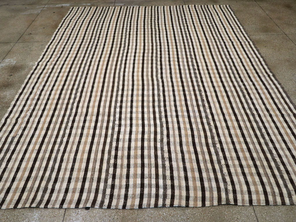 Vintage Persian Plaid Flatweave Kilim Room Size Carpet, No.30952 - Galerie Shabab