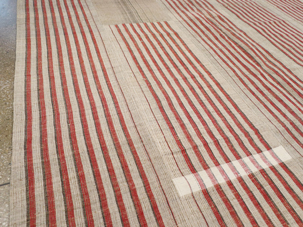 Contemporary Turkish Flatweave Kilim Room Size Carpet, No.30959 - Galerie Shabab