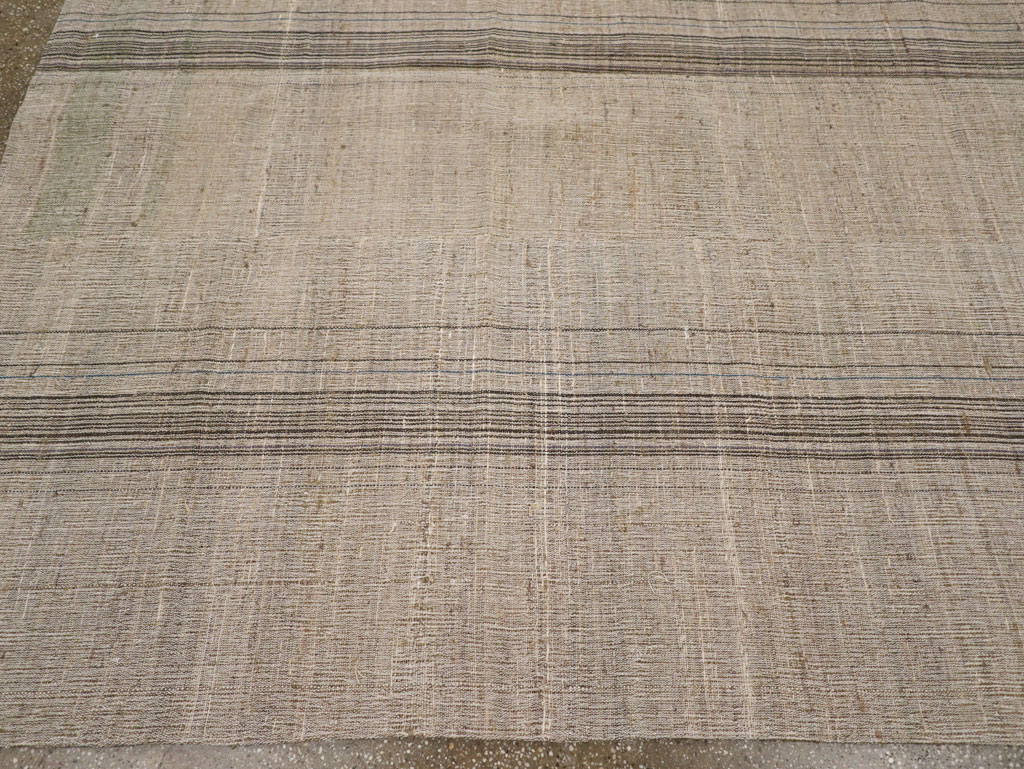 Modern Turkish Flatweave Kilim Room Size Carpet, No.30960 - Galerie Shabab