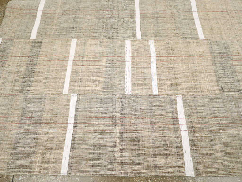 Contemporary Turkish Flatweave Kilim Room Size Carpet, No.30962 - Galerie Shabab