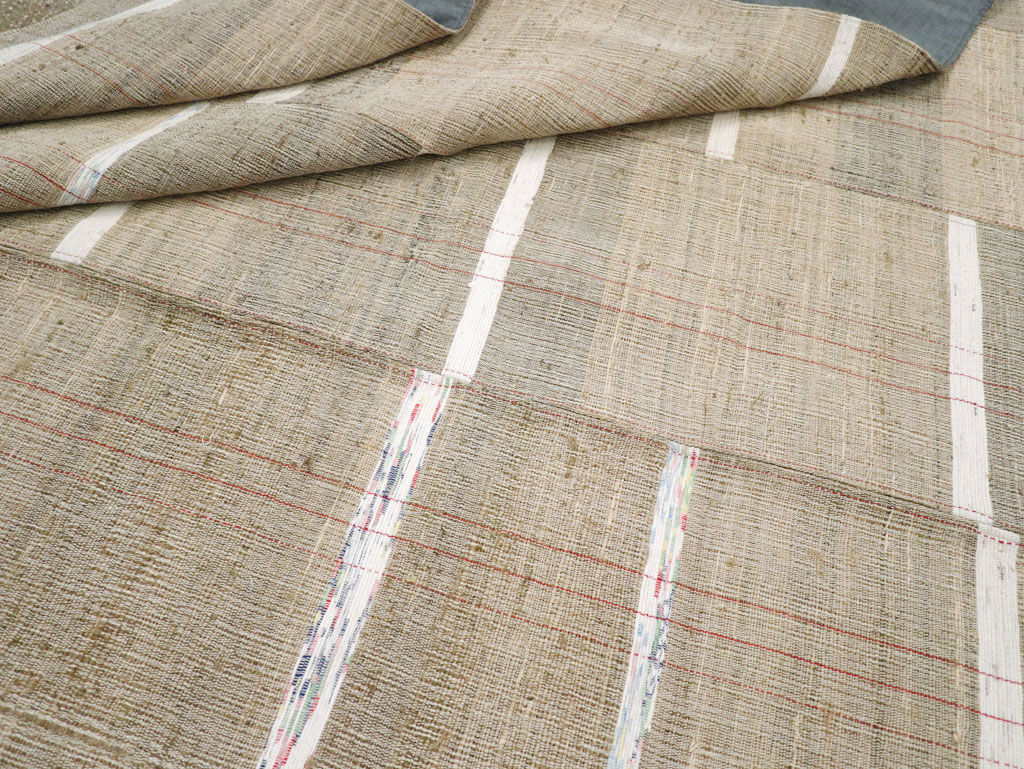 Contemporary Turkish Flatweave Kilim Room Size Carpet, No.30962 - Galerie Shabab