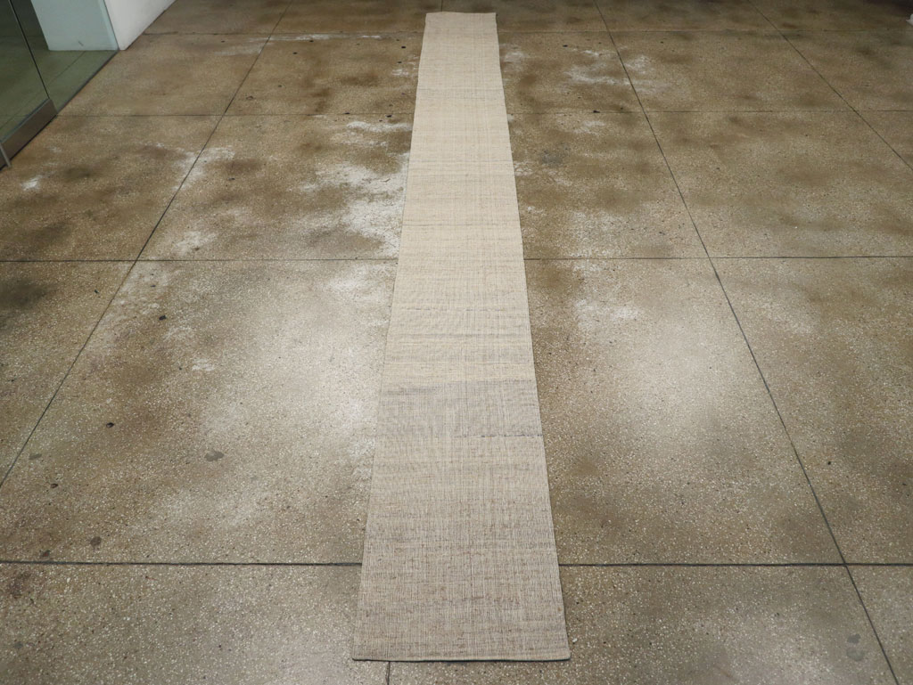 Vintage Turkish Flatweave Kilim Long Runner, No.30964 - Galerie Shabab
