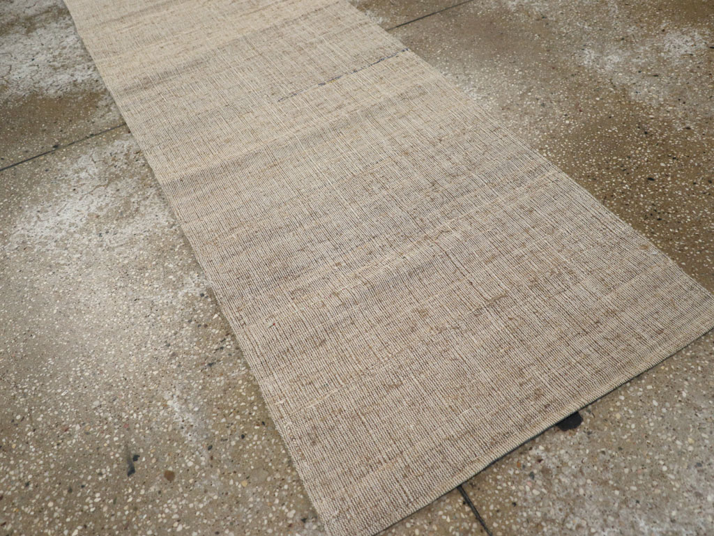 Vintage Turkish Flatweave Kilim Long Runner, No.30964 - Galerie Shabab