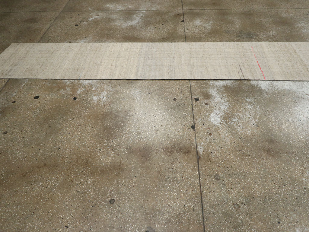 Vintage Turkish Flatweave Kilim Long Runner, No.30965 - Galerie Shabab