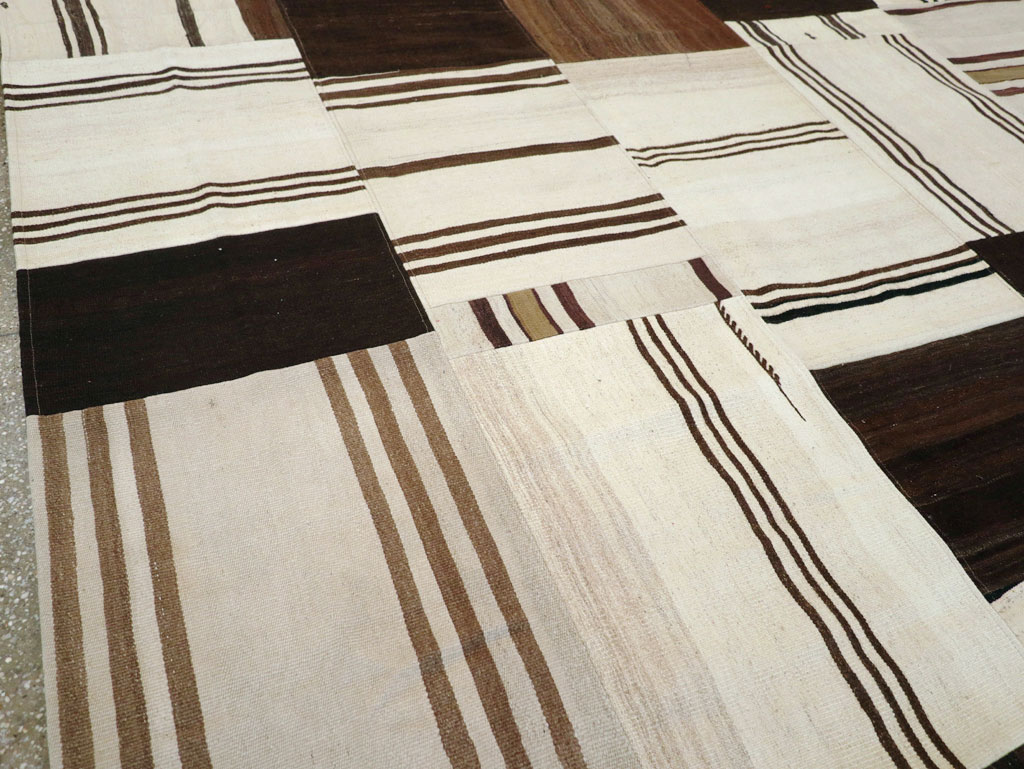 Contemporary Turkish Flatweave Patchwork Style Room Size Carpet, No.30972 - Galerie Shabab