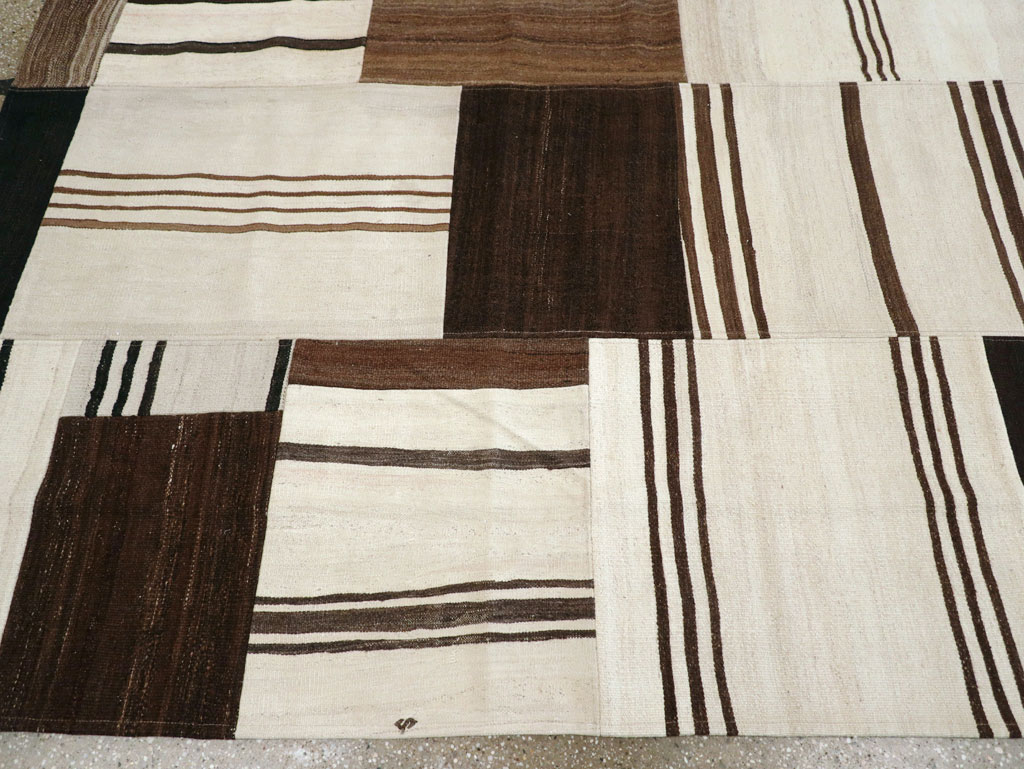 Contemporary Turkish Flatweave Patchwork Style Room Size Carpet, No.30972 - Galerie Shabab