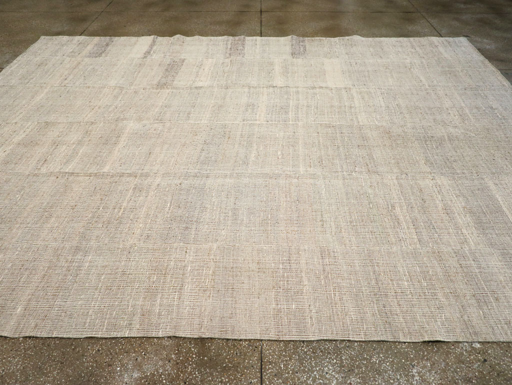 Contemporary Turkish Flatweave Kilim Room Size Carpet, No.30978 - Galerie Shabab