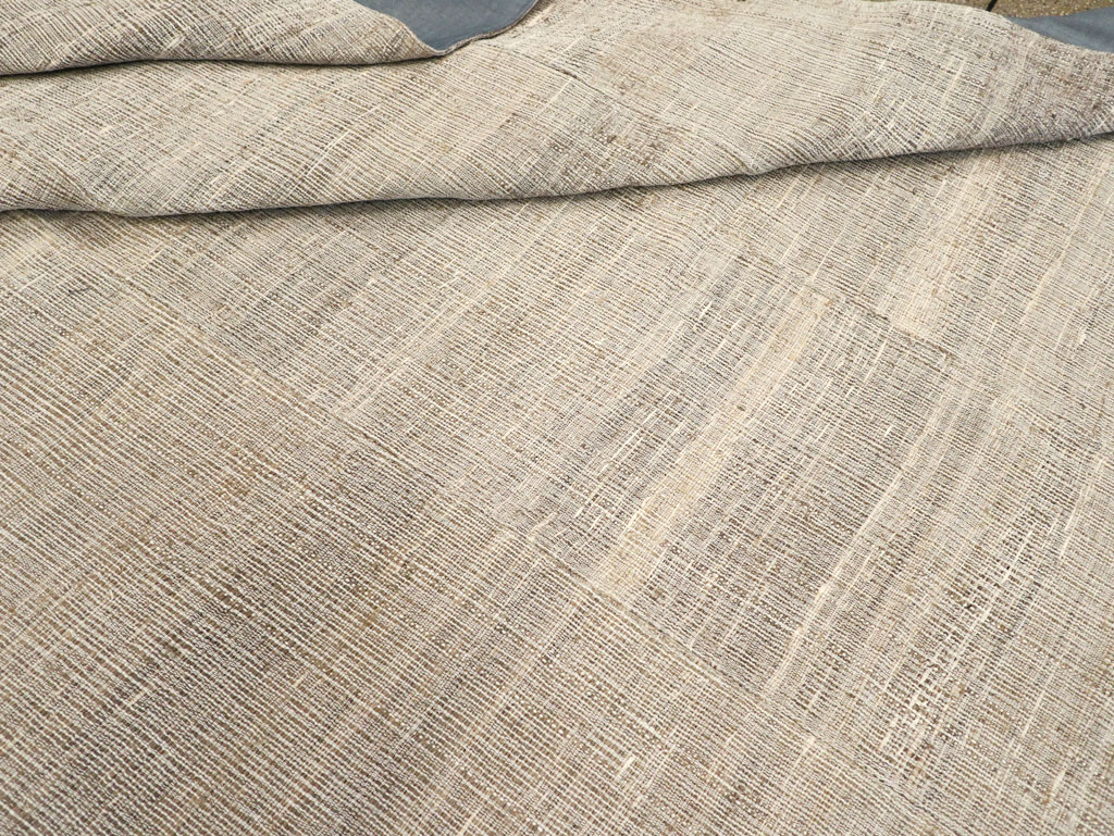 Contemporary Turkish Flatweave Kilim Room Size Carpet, No.30978 - Galerie Shabab