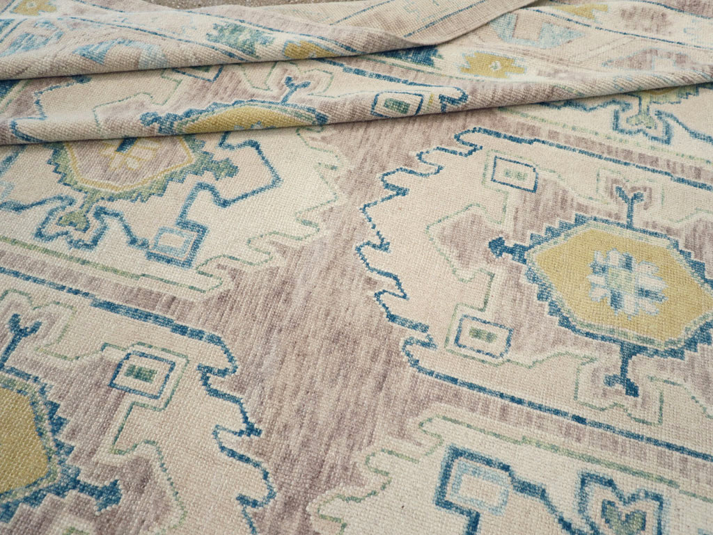 Contemporary Turkish Oushak Room Size Carpet, No.30982 - Galerie Shabab