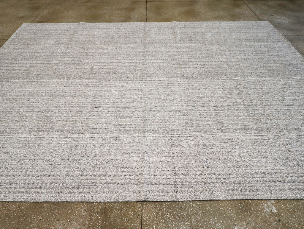 Vintage Turkish Flatweave Kilim Room Size Carpet, No.30987 - Galerie Shabab