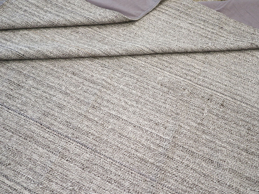 Vintage Turkish Flatweave Kilim Room Size Carpet, No.30987 - Galerie Shabab