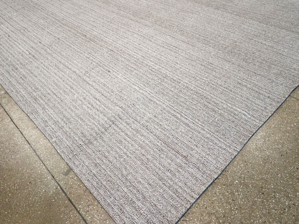 Vintage Turkish Flatweave Kilim Large Room Size Carpet, No.30988 - Galerie Shabab
