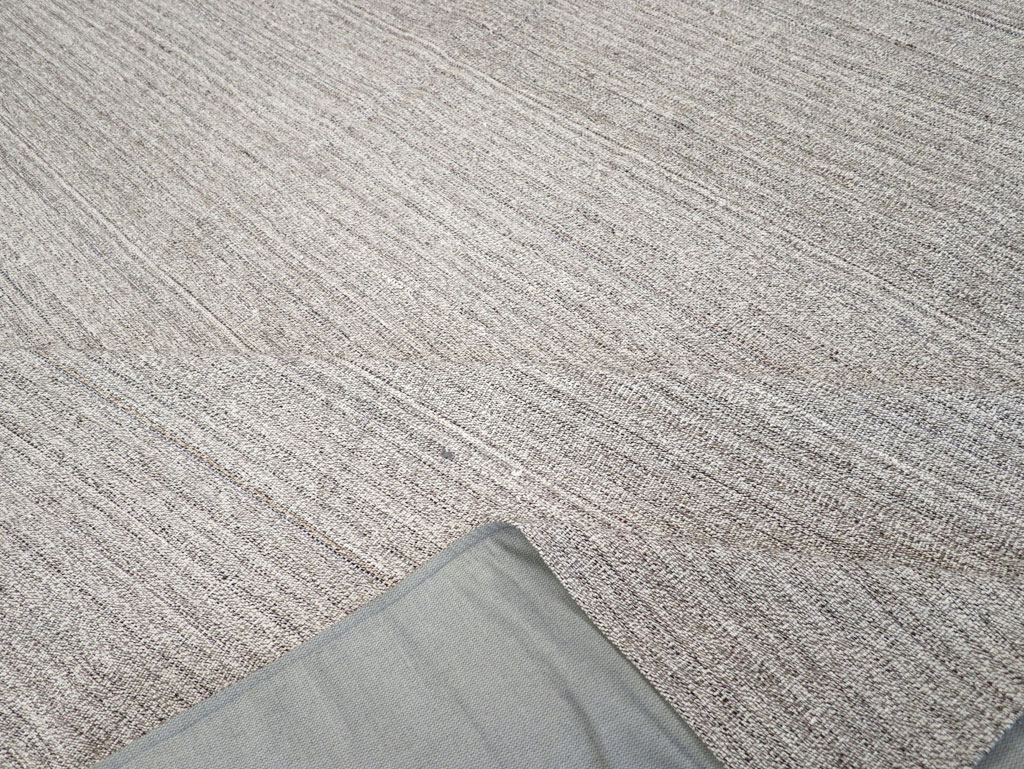 Vintage Turkish Flatweave Kilim Large Room Size Carpet, No.30988 - Galerie Shabab