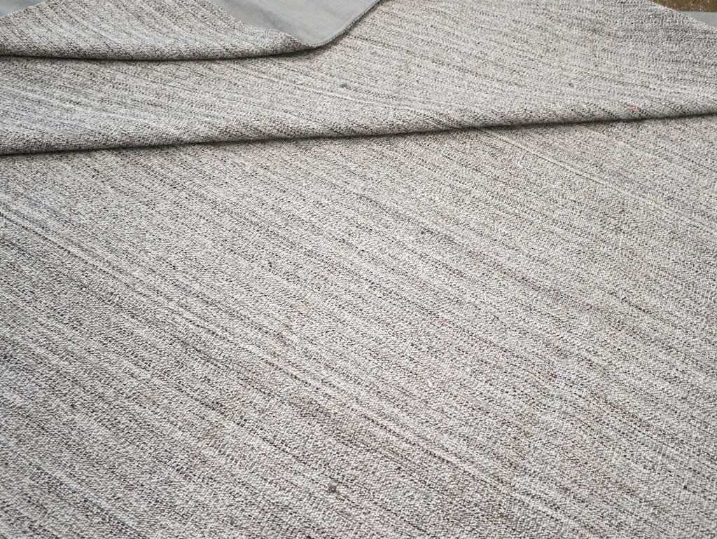 Vintage Turkish Flatweave Kilim Large Room Size Carpet, No.30988 - Galerie Shabab