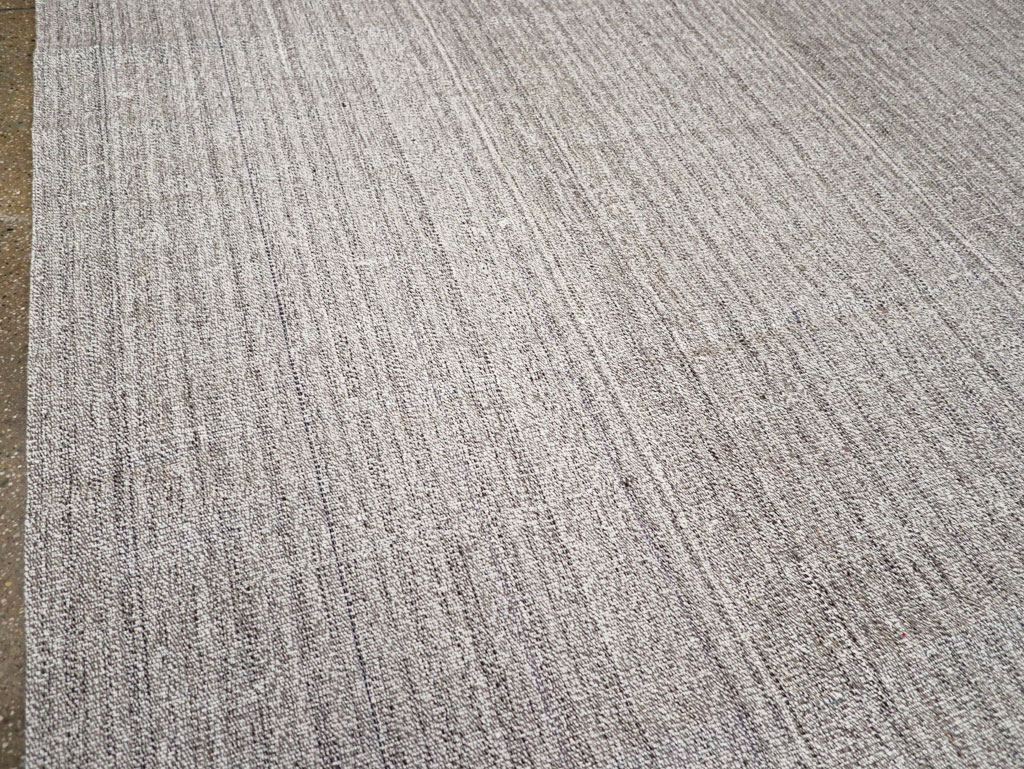 Vintage Turkish Flatweave Kilim Room Size Carpet, No.30989 - Galerie Shabab