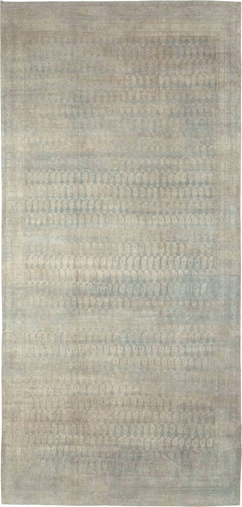 Antique Persian Mahal Oversize Carpet, No.30994 - Galerie Shabab