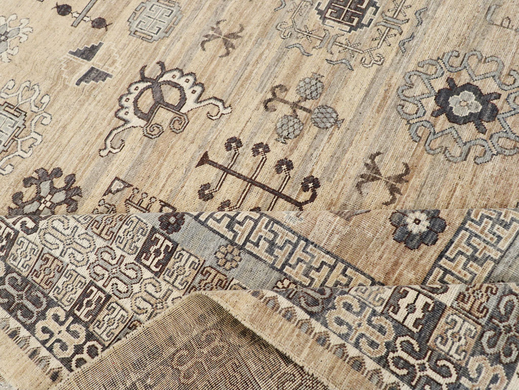 Contemporary East Turkestan Khotan Room Size Carpet, No.30997 - Galerie Shabab
