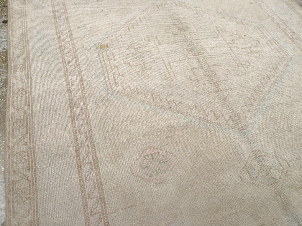 Vintage Persian Malayer Gallery Carpet, No.30999 - Galerie Shabab