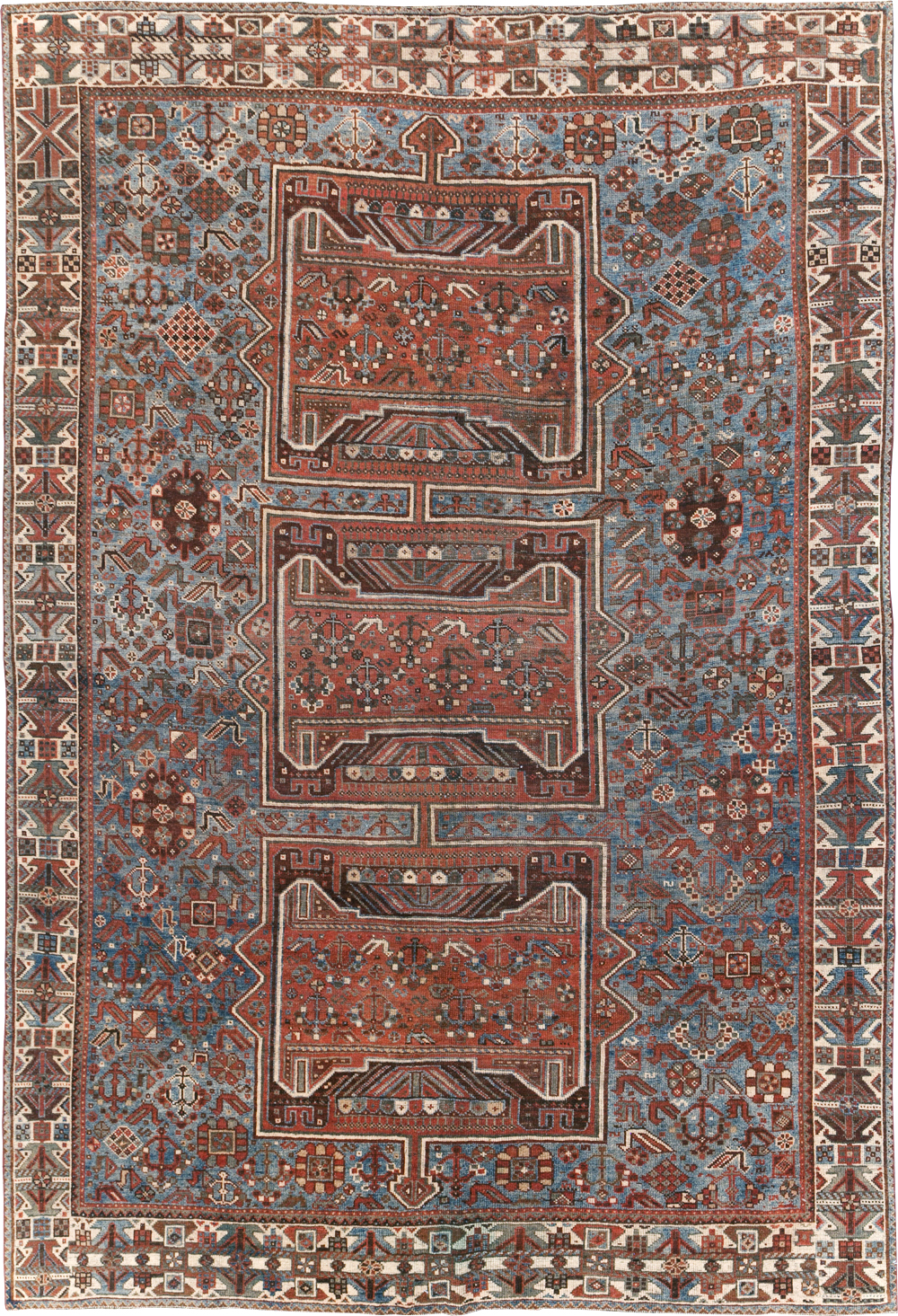 Antique Persian Shiraz Rug, No.31003 - Galerie Shabab