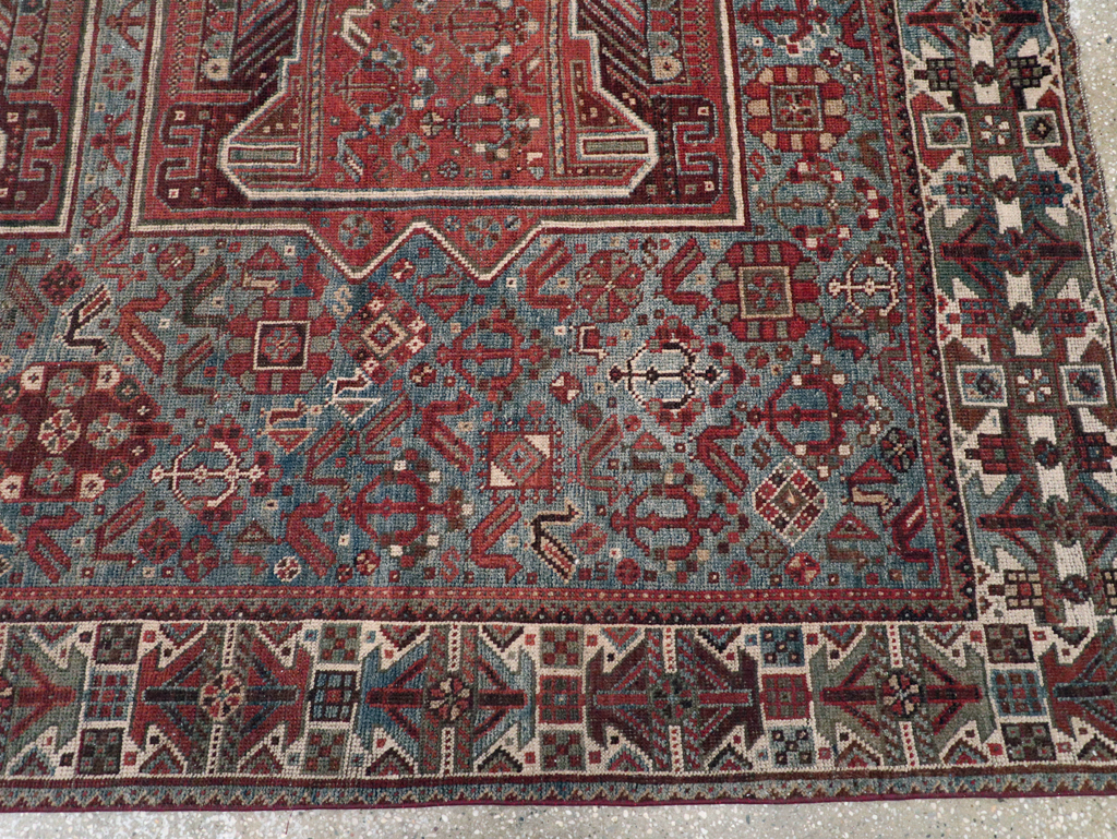 Antique Persian Shiraz Rug, No.31003 - Galerie Shabab