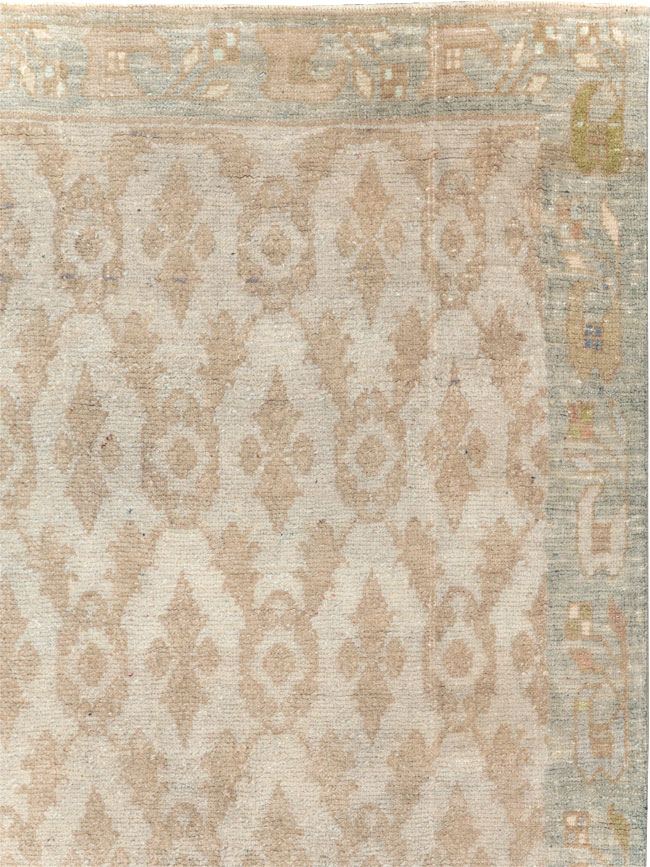 Vintage Anatolian Gallery Carpet, No.31005 - Galerie Shabab