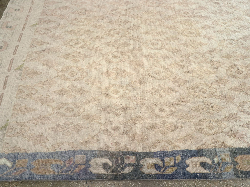 Vintage Anatolian Gallery Carpet, No.31005 - Galerie Shabab