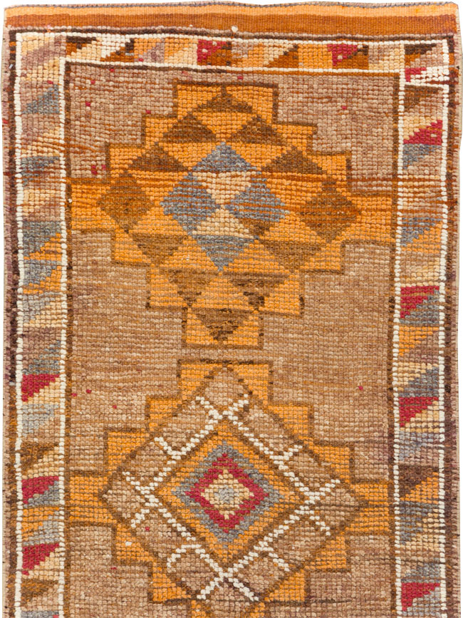 Vintage Turkish Anatolian Runner, No.31009 - Galerie Shabab