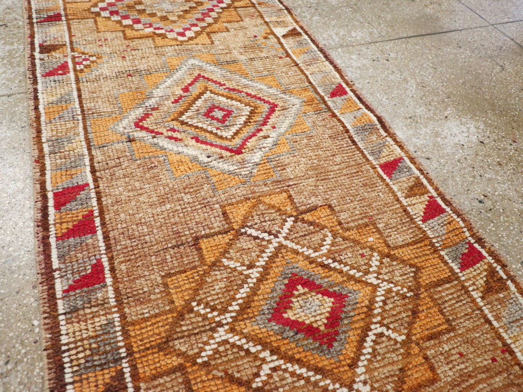 Vintage Turkish Anatolian Runner, No.31009 - Galerie Shabab